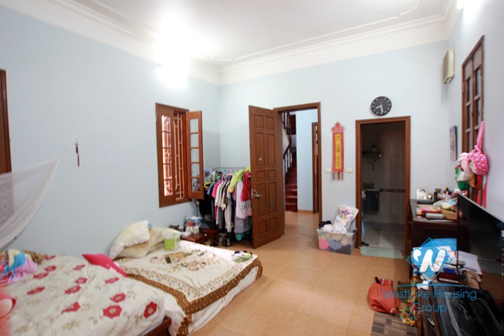 Unfurnished house for rent in Dang Thai Mai Street, Tay Ho, Ha Noi 